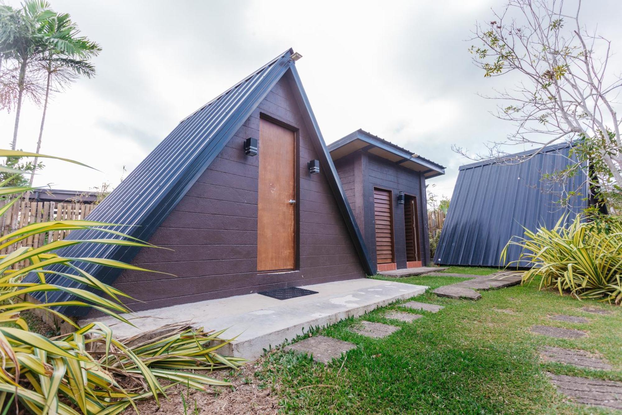 Spacio Caliraya Bed & Breakfast Lumban Exterior photo