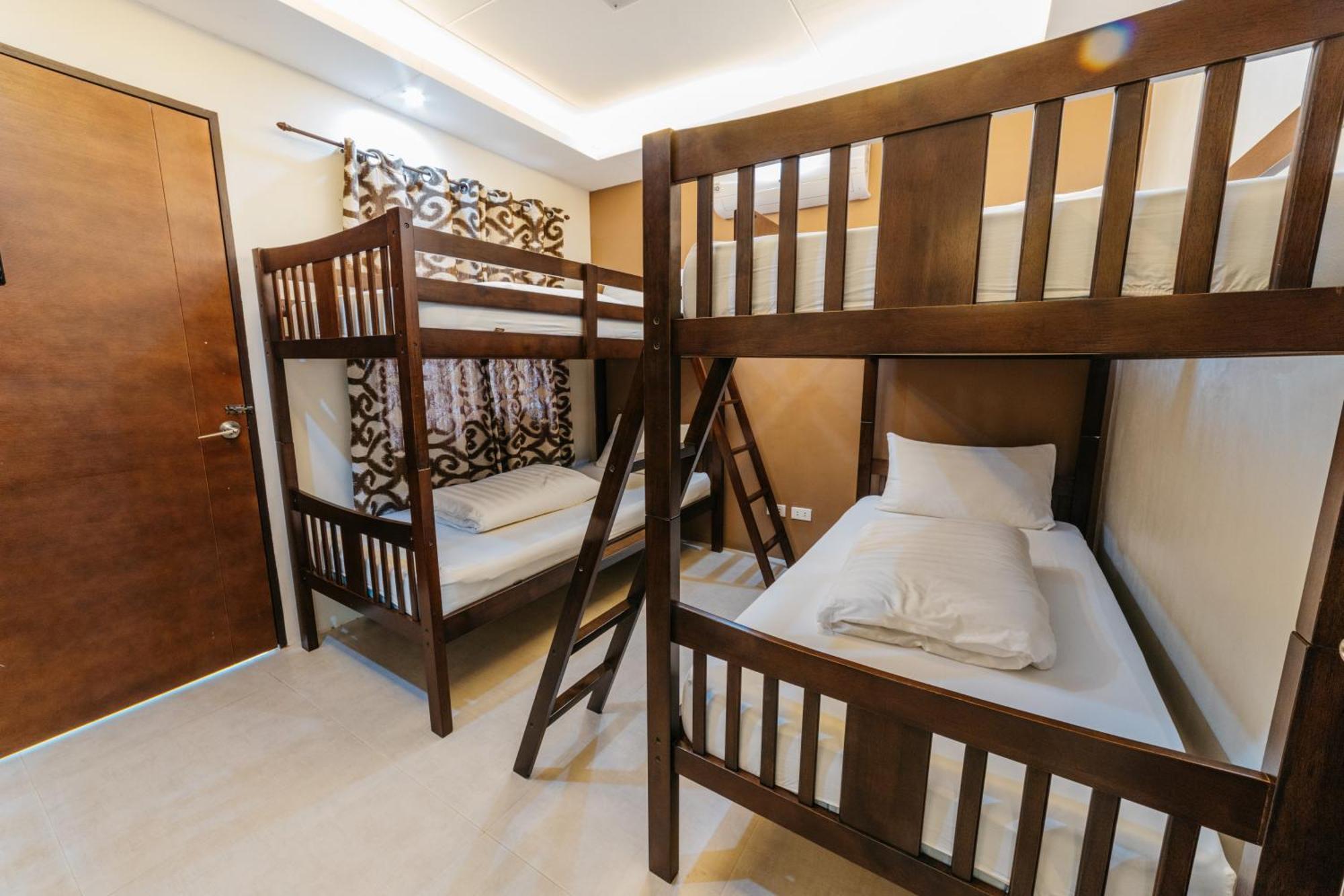 Spacio Caliraya Bed & Breakfast Lumban Exterior photo