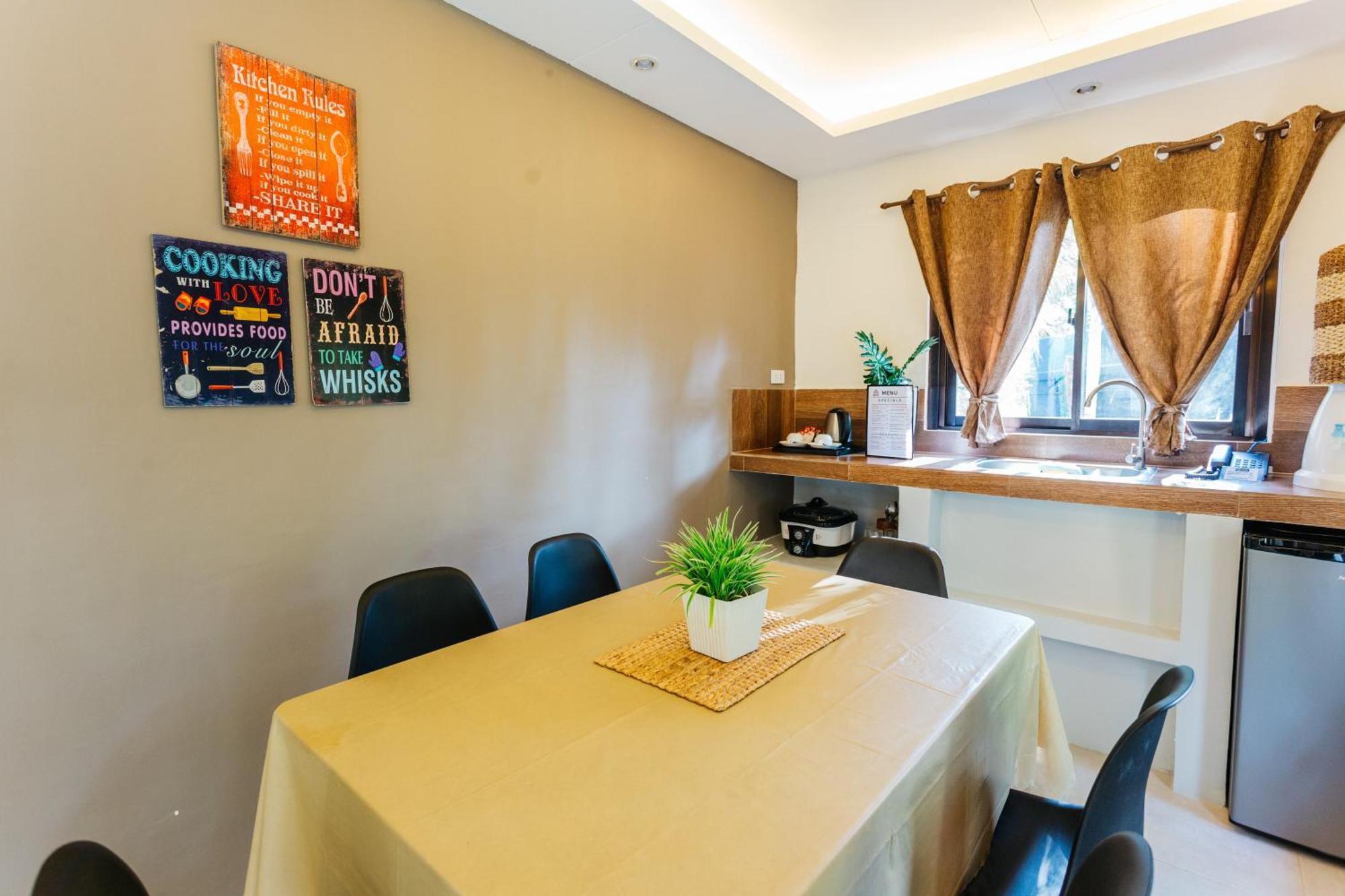 Spacio Caliraya Bed & Breakfast Lumban Exterior photo