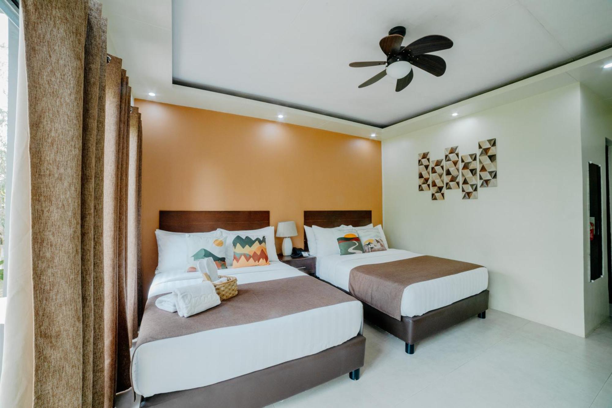 Spacio Caliraya Bed & Breakfast Lumban Exterior photo