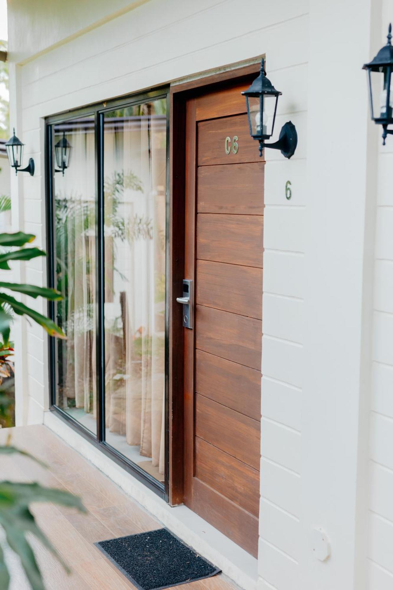 Spacio Caliraya Bed & Breakfast Lumban Exterior photo