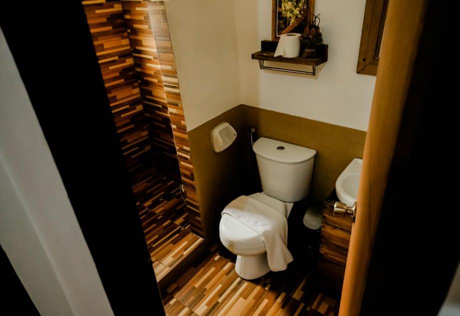 Spacio Caliraya Bed & Breakfast Lumban Exterior photo