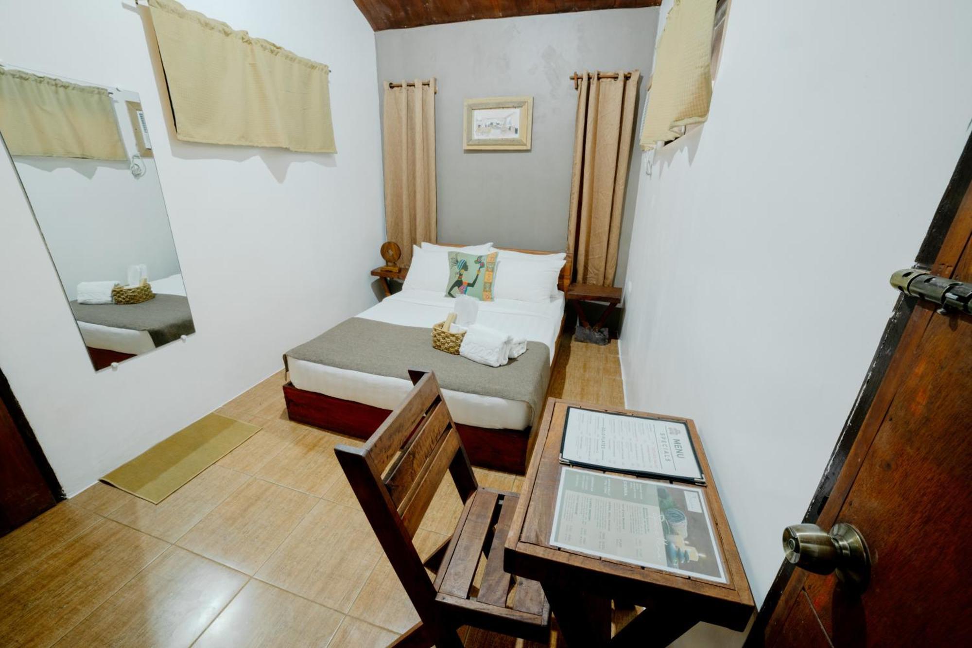 Spacio Caliraya Bed & Breakfast Lumban Exterior photo
