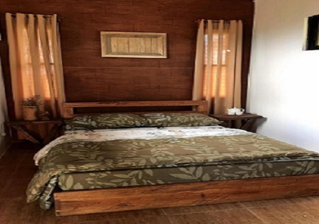 Spacio Caliraya Bed & Breakfast Lumban Exterior photo