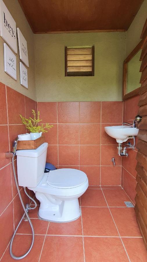 Spacio Caliraya Bed & Breakfast Lumban Exterior photo